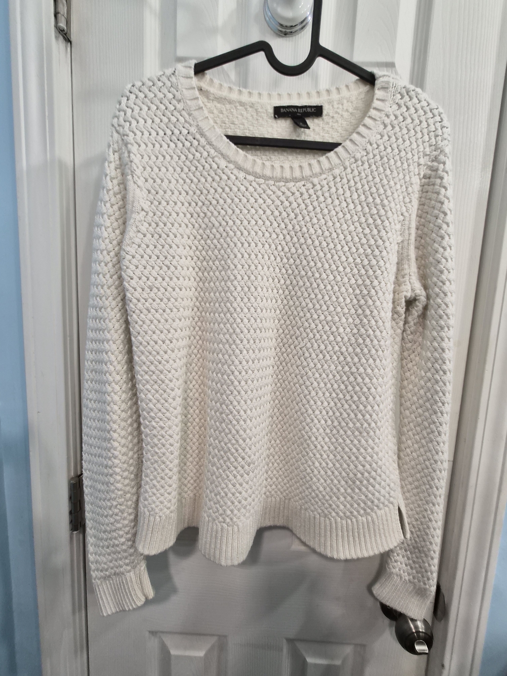 Banana Republic Cream Textured Crewneck Sweater